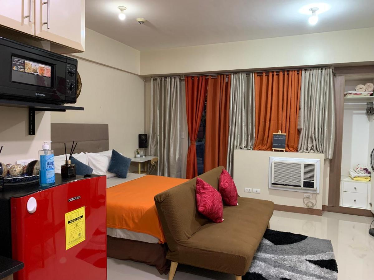 One Palm Tree Villas Condominium - Studio 2Nd Fl With Balcony - Across Terminal 3 Airport Pasay Extérieur photo