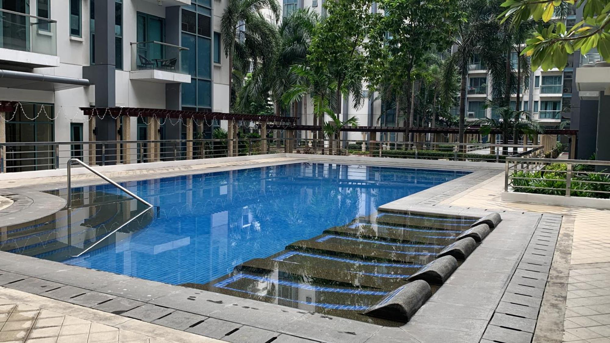 One Palm Tree Villas Condominium - Studio 2Nd Fl With Balcony - Across Terminal 3 Airport Pasay Extérieur photo