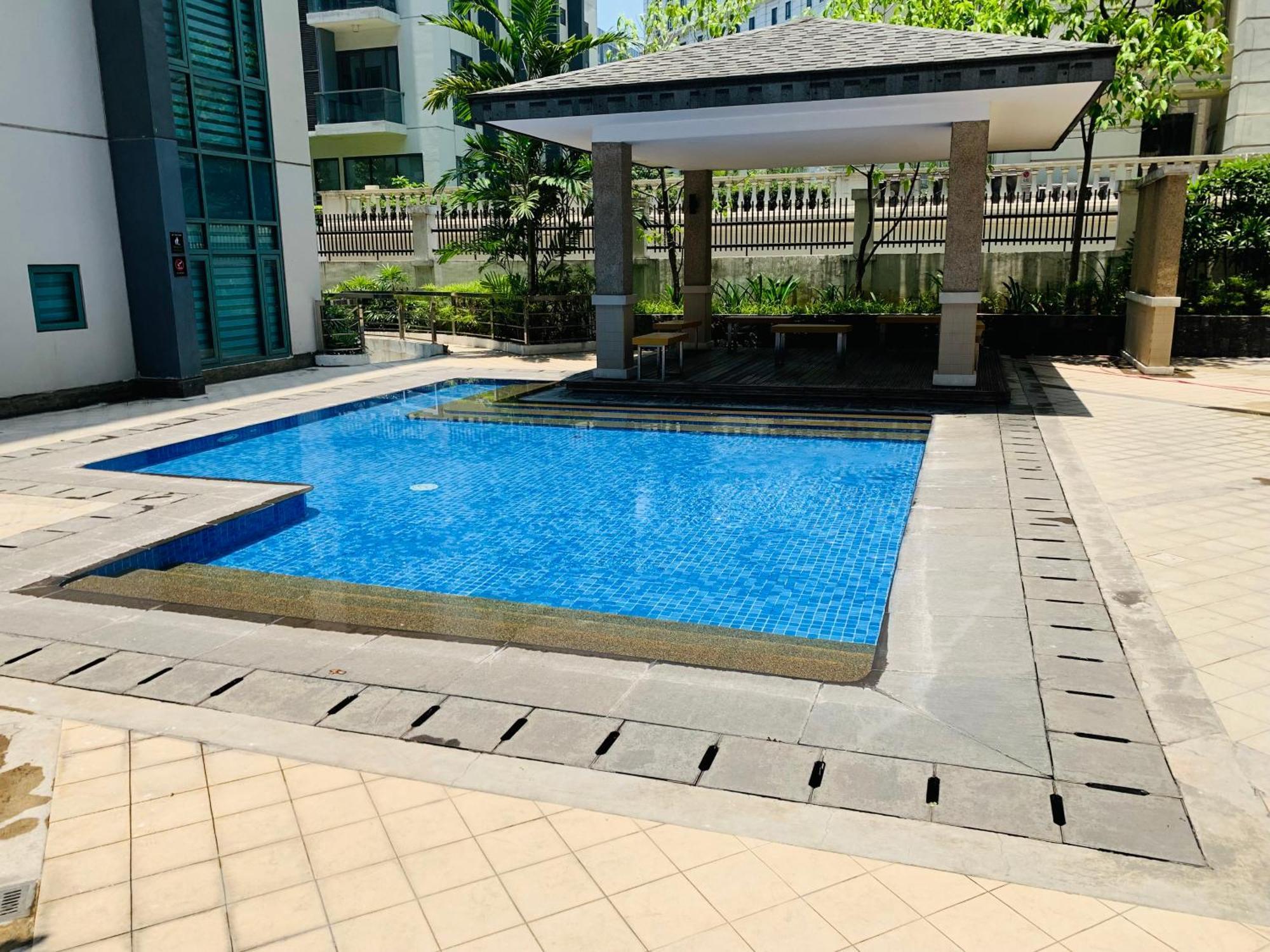 One Palm Tree Villas Condominium - Studio 2Nd Fl With Balcony - Across Terminal 3 Airport Pasay Extérieur photo